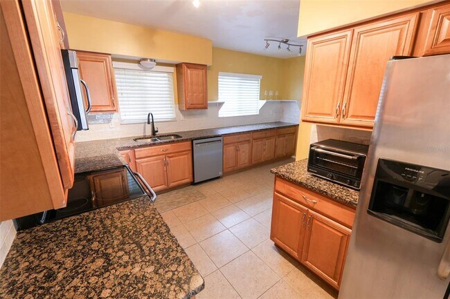 Building Photo - 1601 Palmwood Dr