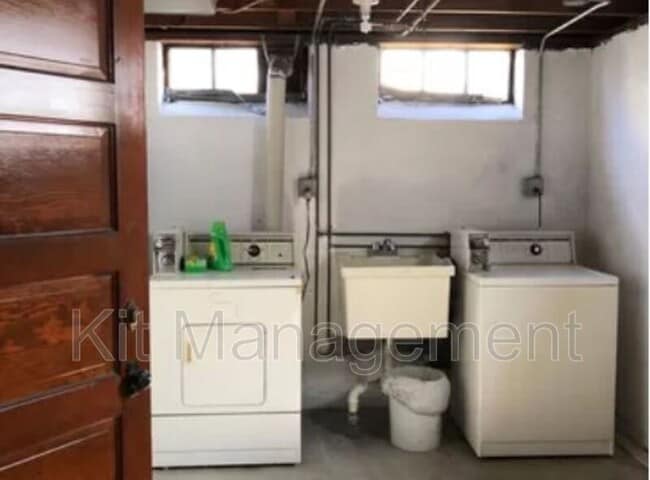 Building Photo - 4290 Monroe St