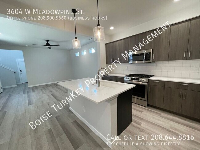 Building Photo - 3604 W Meadowpine St