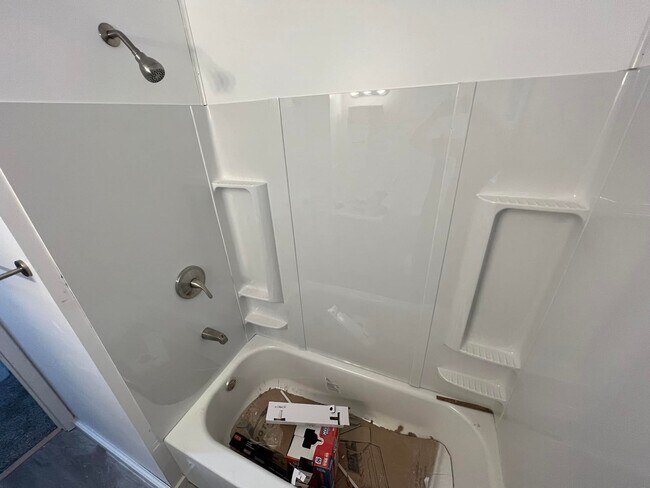 Building Photo - 317 Leonard St