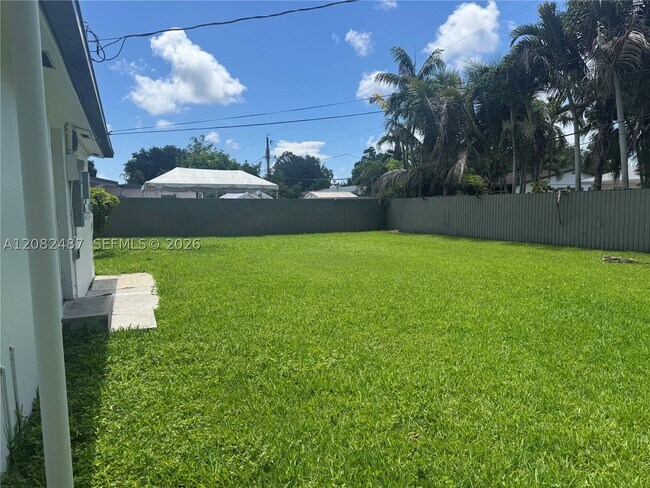Building Photo - 8640 SW 125th St