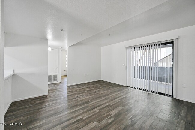 Building Photo - 3065 N 67th Ave