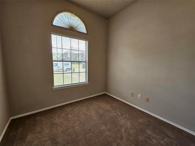 Building Photo - 452 Chestnut Ln