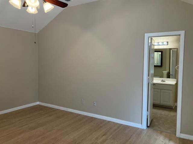 Building Photo - 2116 Sol Dr