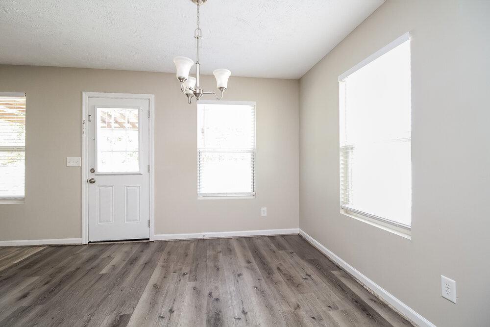 Building Photo - 813 Creek Oak Dr