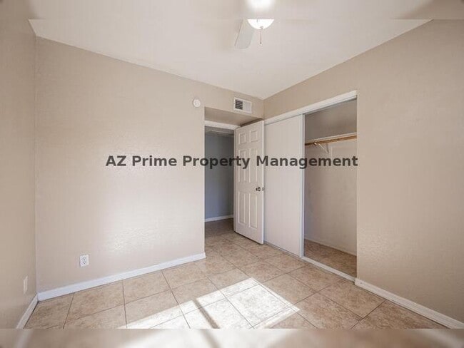 Building Photo - 7101 N 36th Ave