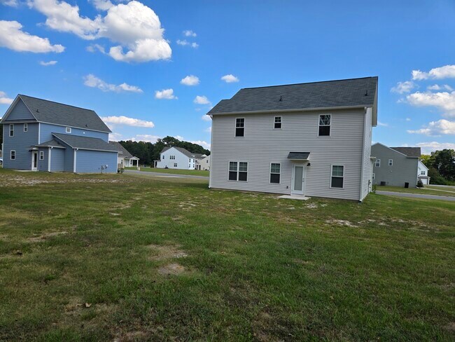 Building Photo - 214 Penfield Wy