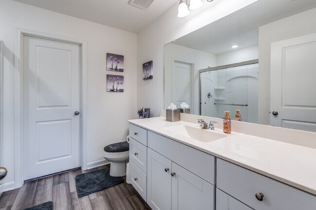 Building Photo - 5628 Pearl Mdw