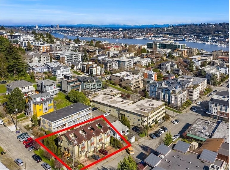 Aerial view 2 - 404 Aloha St