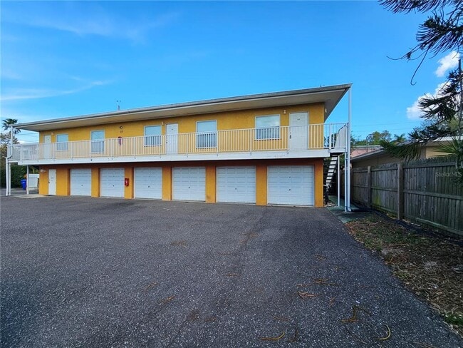 Building Photo - 119 N Evergreen Ave