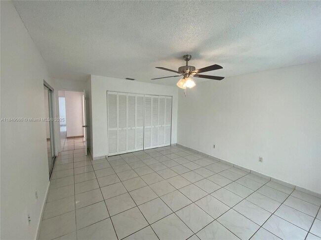 Building Photo - 10225 SW 144th Ct