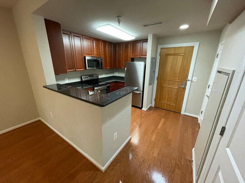 Building Photo - 11700 Old Georgetown Rd