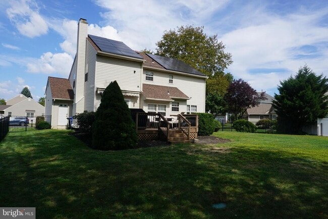 Building Photo - 35 Brook Dr