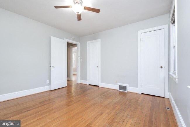 Building Photo - 312 N Highland St