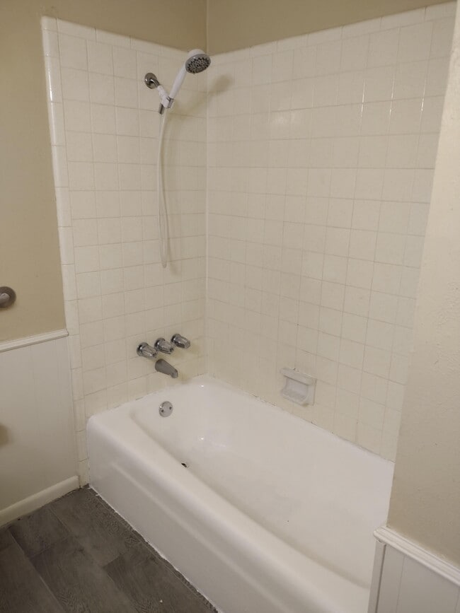 Building Photo - 402 S Wofford St