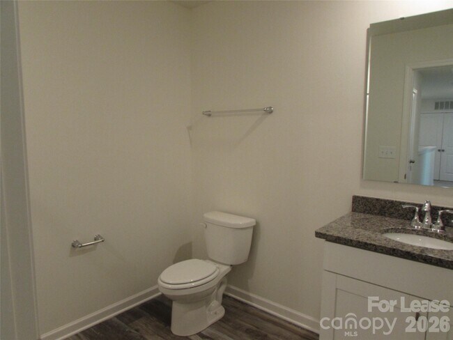 Building Photo - 107 Blakeslee Ct