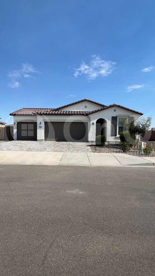 Building Photo - 40305 W Agave Rd