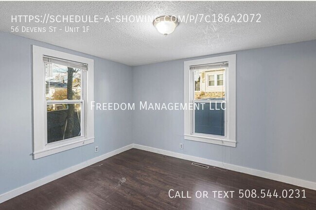 Building Photo - 56 Devens St