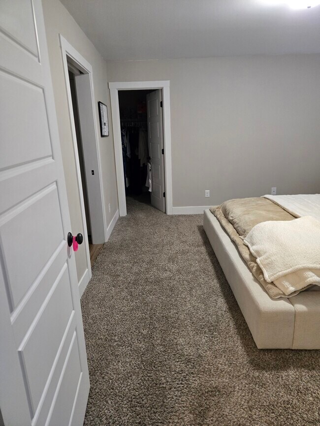 Building Photo - 506 Sudbury Dr