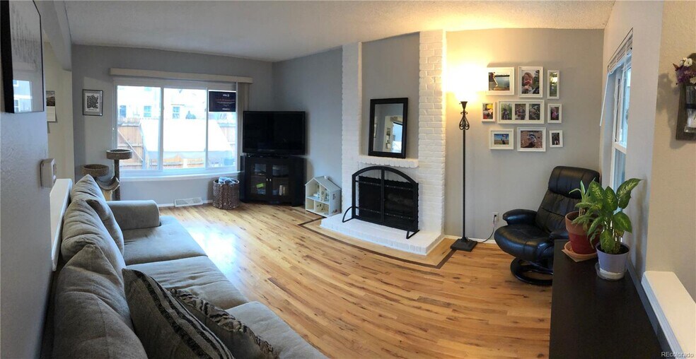 Living Room - 9245 W 87th Pl