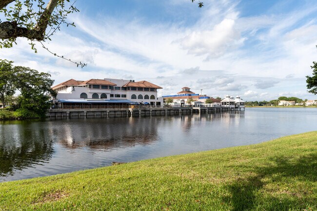 Building Photo - 6810 Via Regina