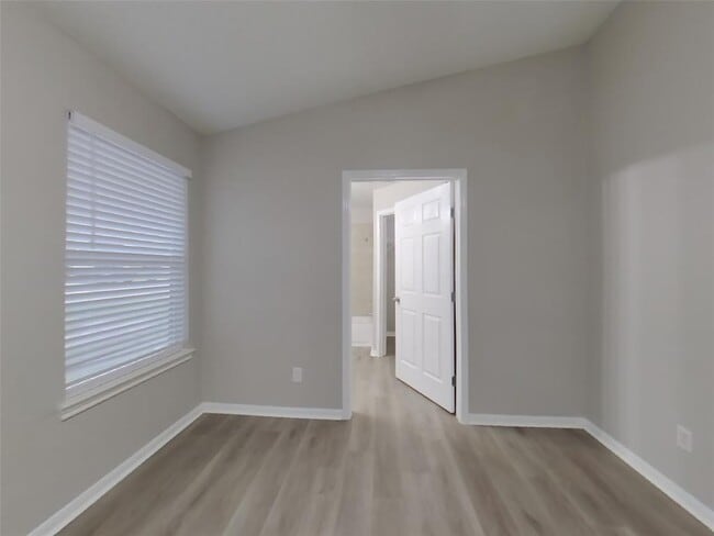 Building Photo - 3139 Boynton Dr