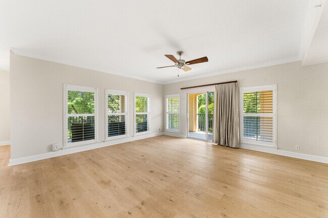 Building Photo - 1732 W County Hwy 30A