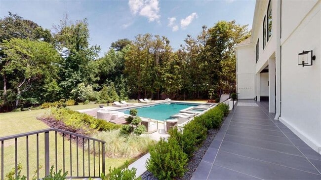 Building Photo - 3206 Arden Rd NW