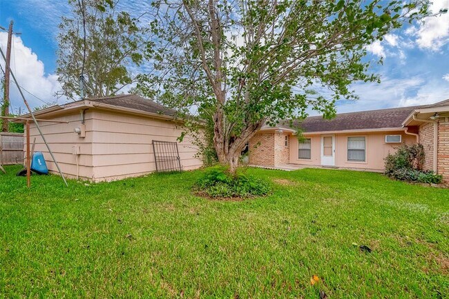 Building Photo - 4115 Mischire Dr