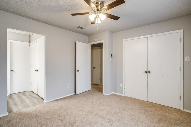Building Photo - 2521 Indigo Ln
