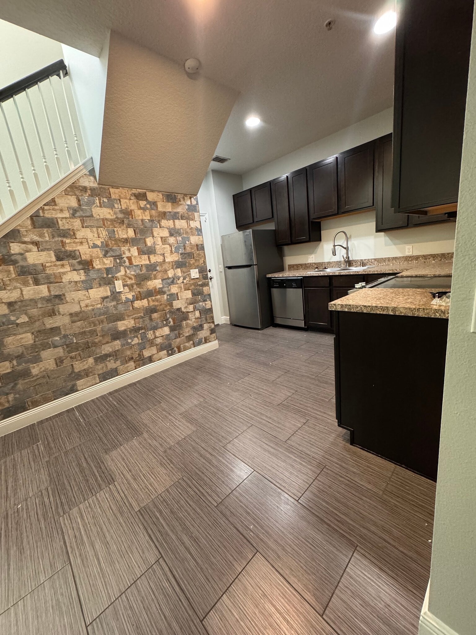 Building Photo - 9635 Tivoli Villa Dr