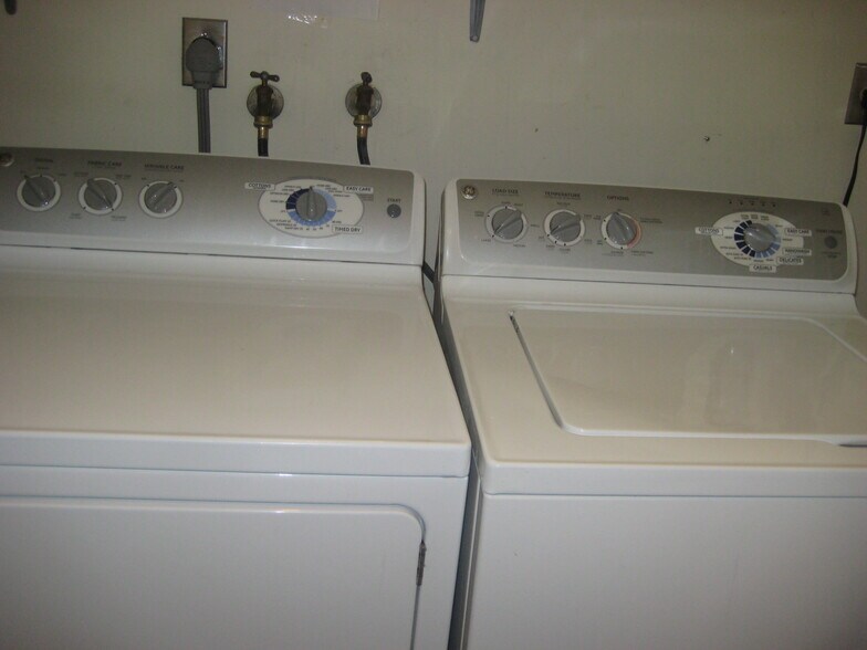 WASHER/DRYER IN UNIT - 400 Millaudon St