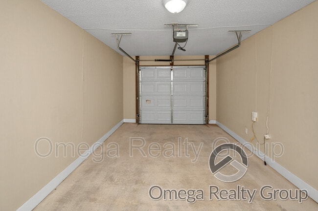 Building Photo - 3020 Barlett Dr