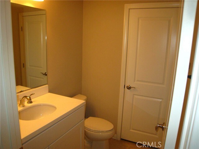 Building Photo - 235 Kempton