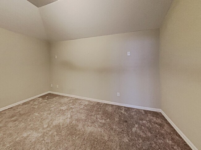 Building Photo - 1004 Indian Grass Ln