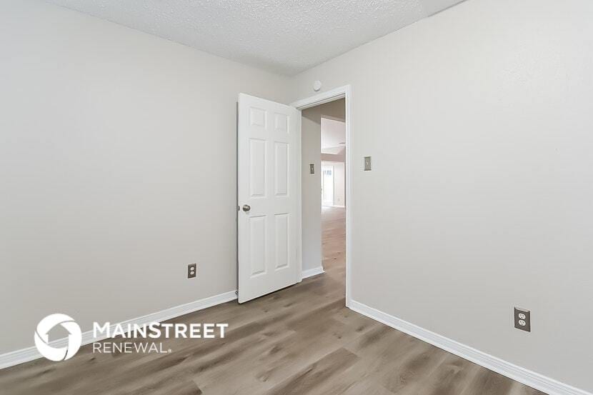 Building Photo - 2627 S Brompton Dr