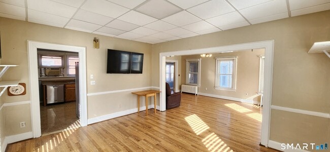 Building Photo - 52 Davis St