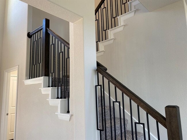 Building Photo - 370 Bright Star Ln