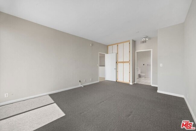 Building Photo - 1240 S Corning St