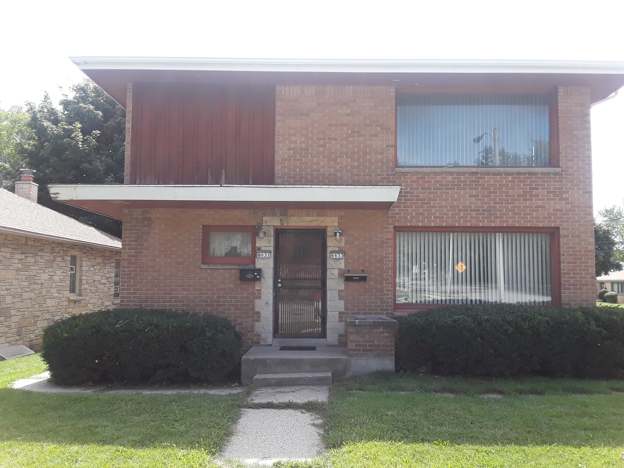 Building Photo - 6633 W Villard Ave