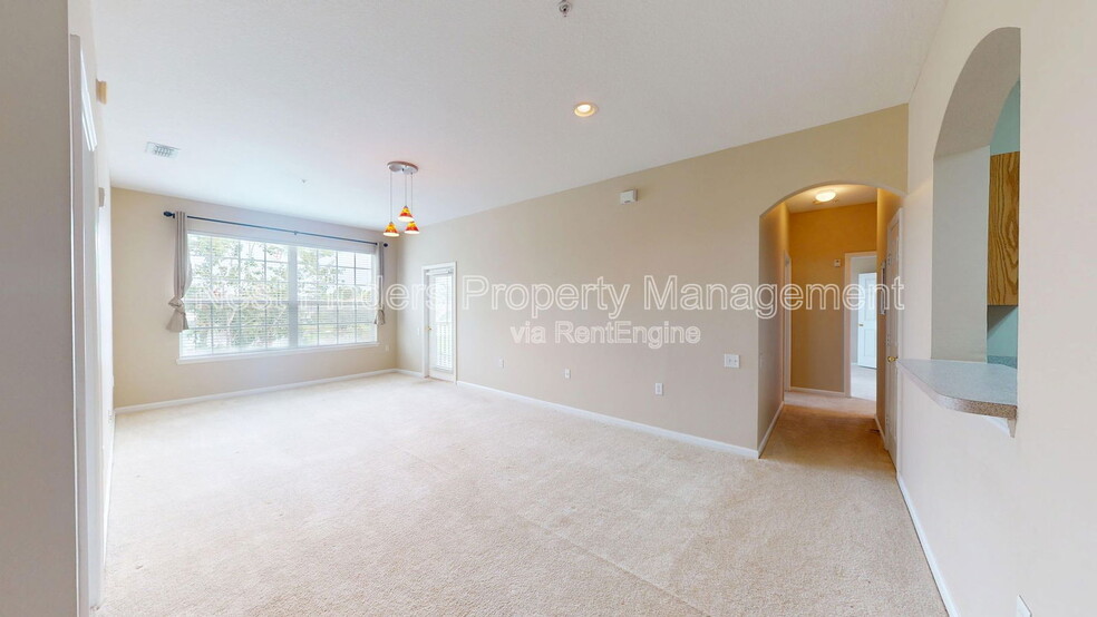 Primary Photo - 7990 Baymeadows Rd E
