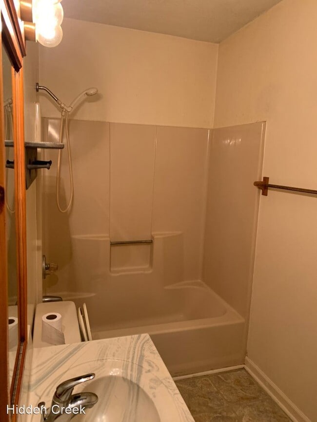 Building Photo - 9189 NC-105