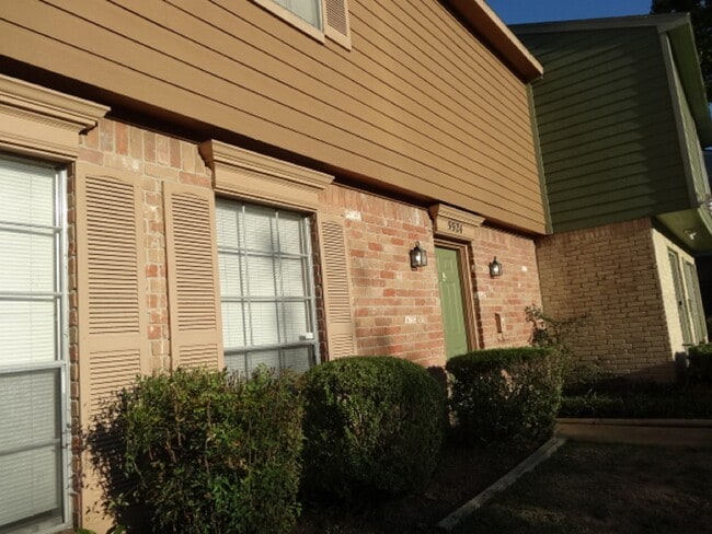 Building Photo - 5524 Deep Forest Dr