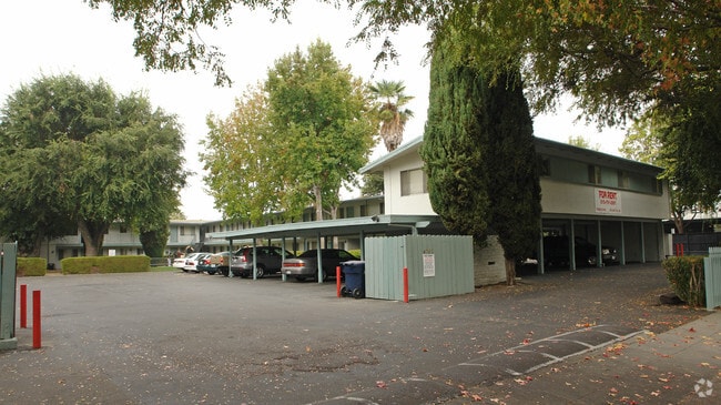 Building Photo - Fremont Park Apartments