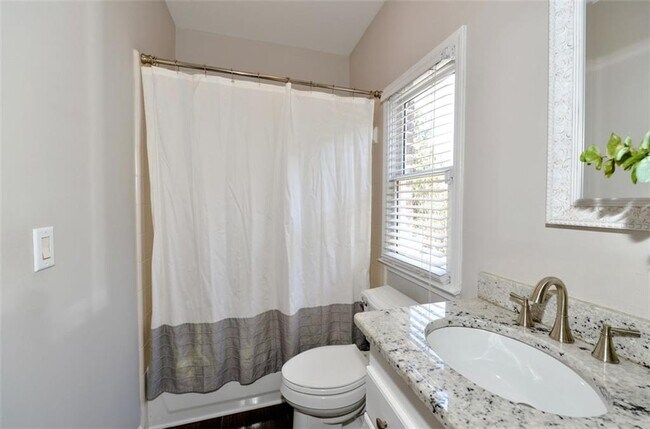 Building Photo - 310 Windsor Gate Cove NE
