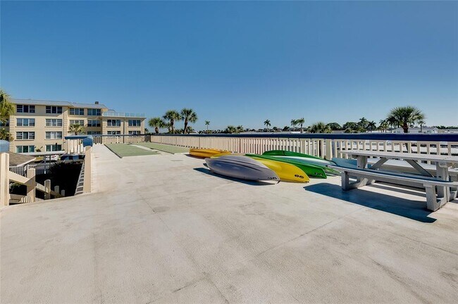 Building Photo - 3806 Gulf of Mexico Dr