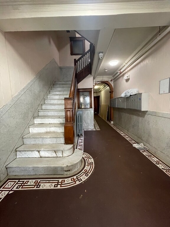 Building Photo - 14 Palace Rd