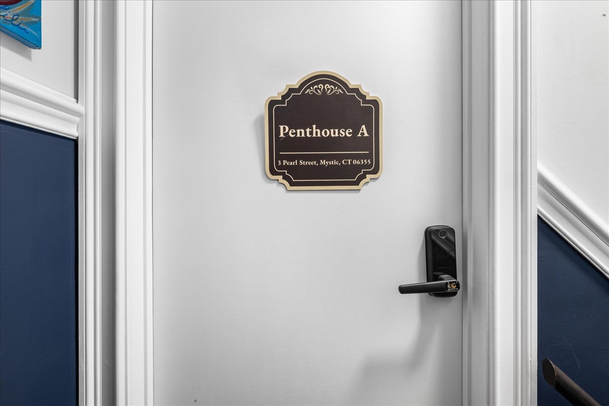 Building Photo - 3 Pearl St