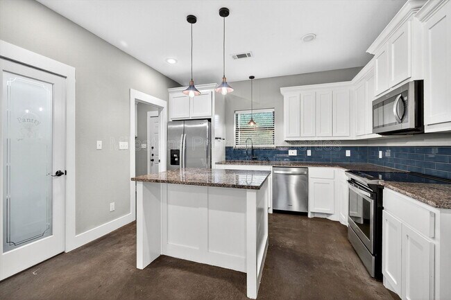 Building Photo - 211 W Murray St