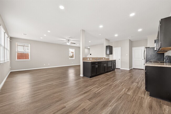 Building Photo - 5739 Manning Crk Trl